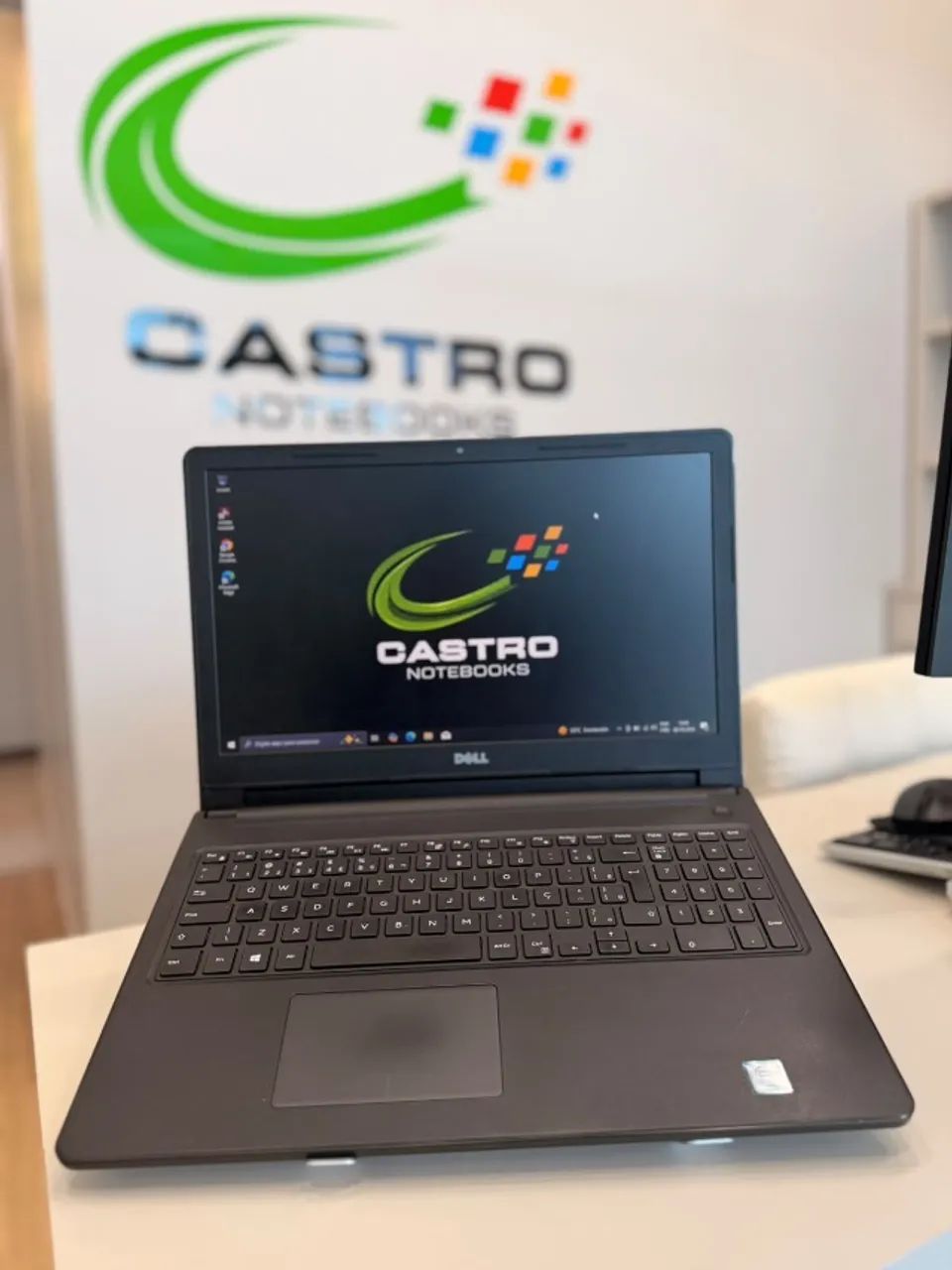Notebook - Dell i3 6°  Geração-8 GB RAM / SSD 256 SSD 