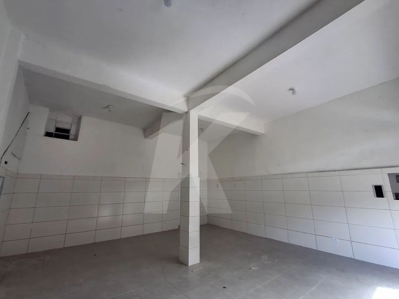 Salão comercial com banheiro - Foto 4