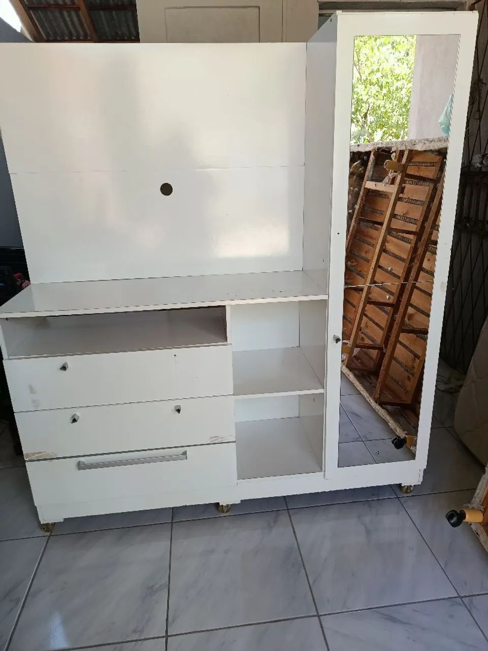 Cômoda com espelho e 3 gavetas