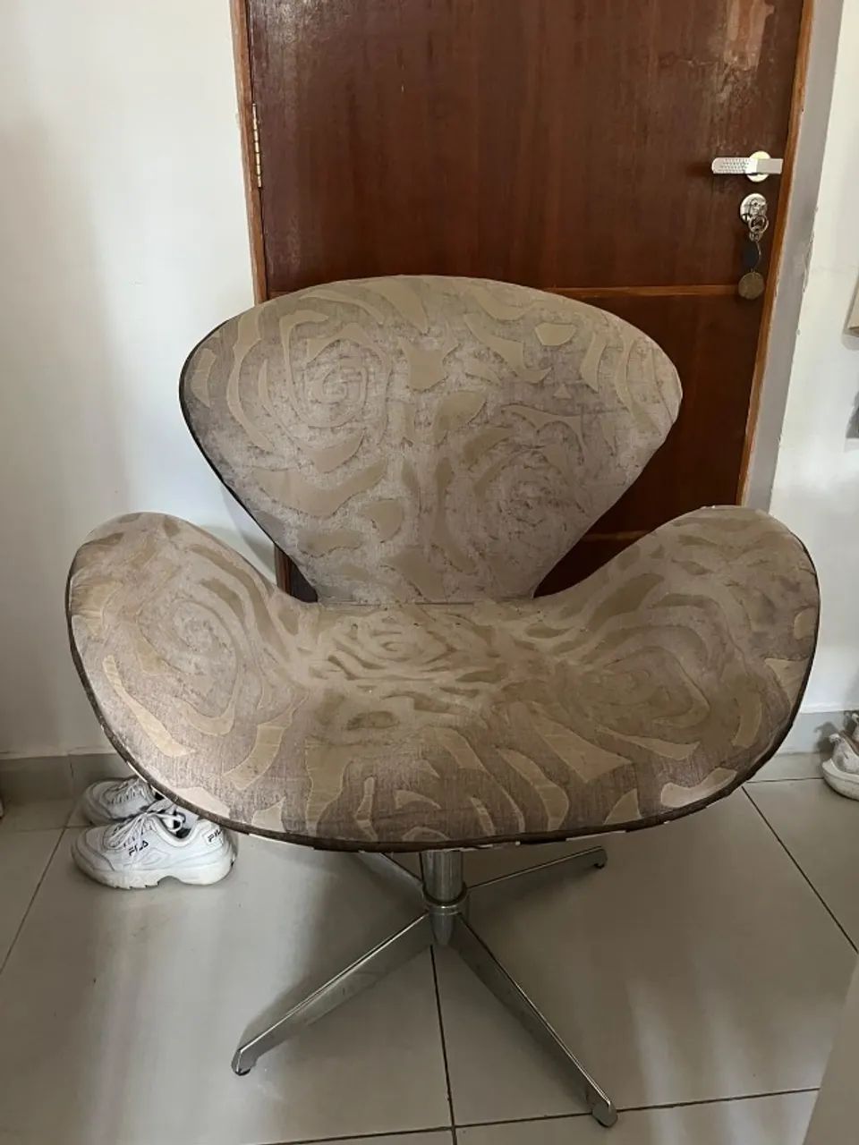 Poltrona swan giratoria - RETIRAR prox SESC INTERLAGOS
