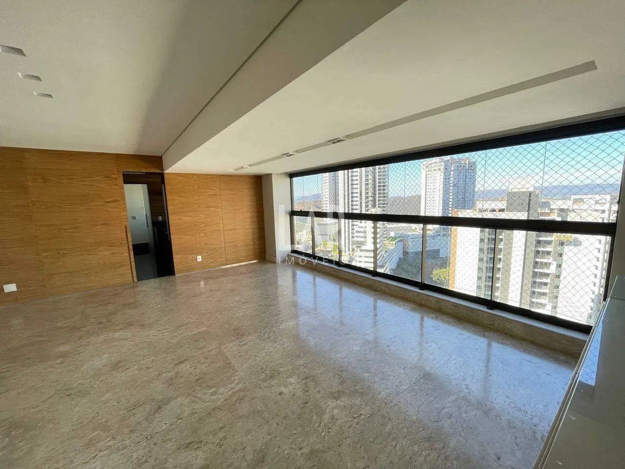 Apartamento à venda com 166 m², 3 quartos e 3 vagas