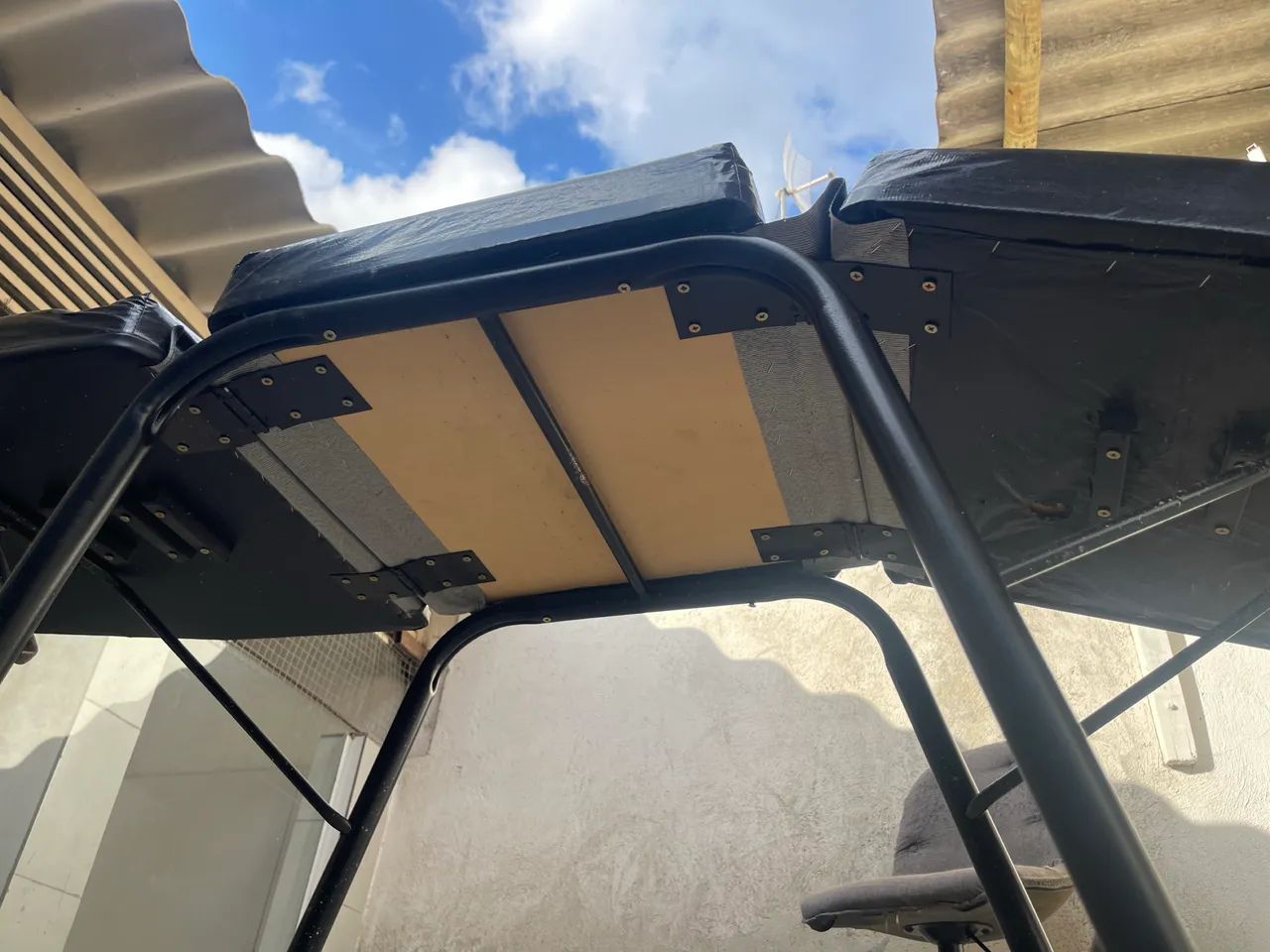 Mesa de depilação , banco giratório e suporte de podólogo  - Foto 5
