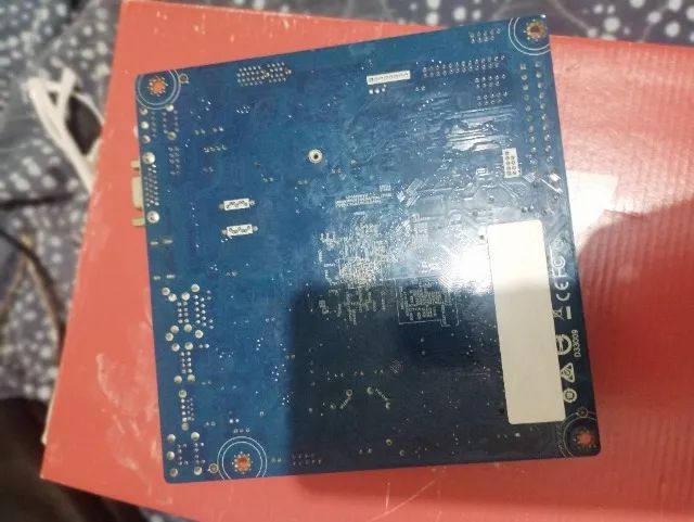 Placa Mãe Elgin / PCWARE IPX1800E2 (J1800) - Com Defeito / P/ Retirada de Peças - Foto 4