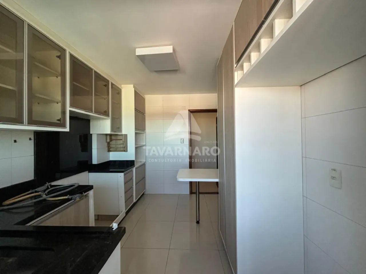 Amplo Apartamento Semimobiliado no Centro! - Foto 3