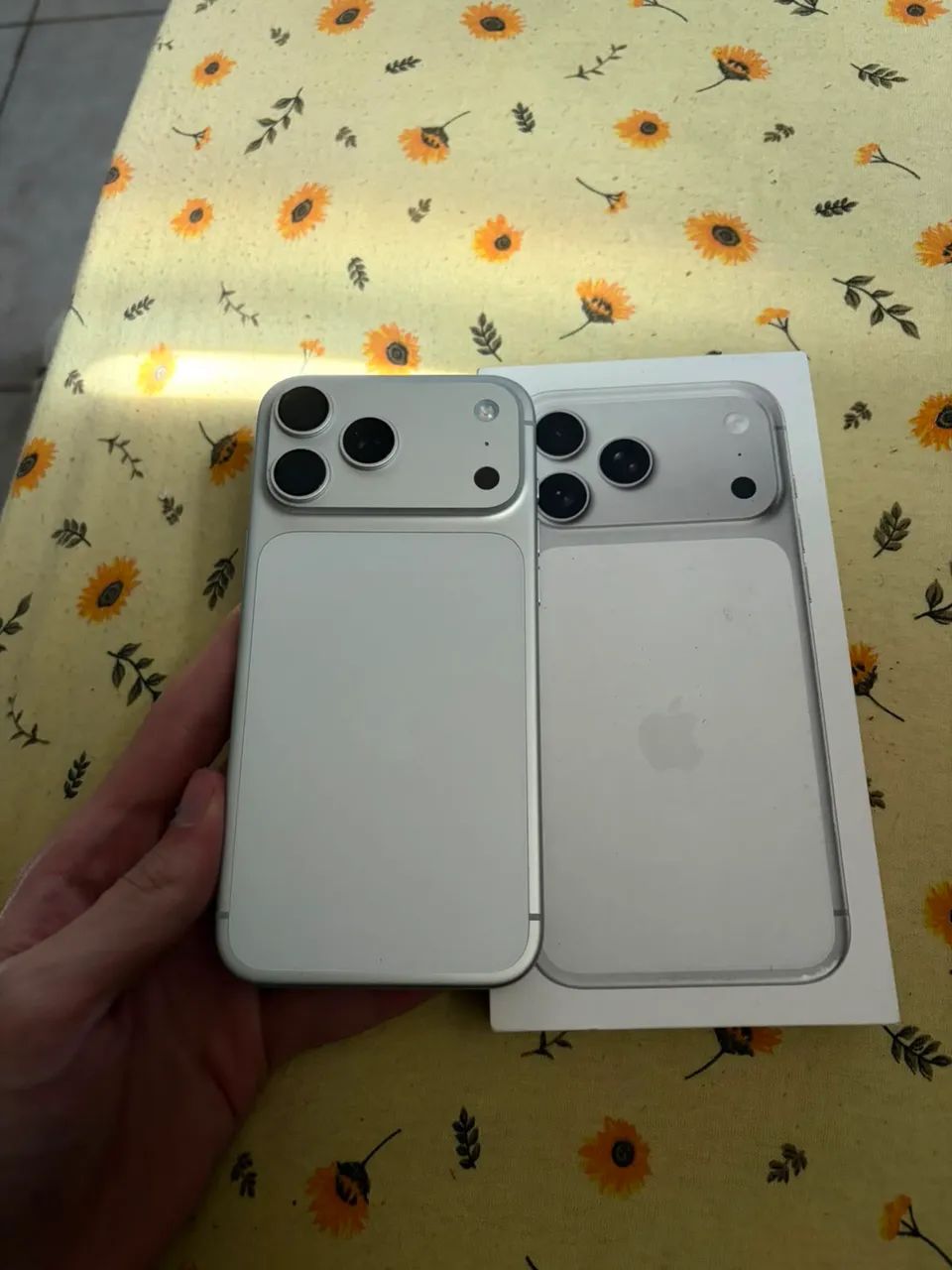 Iphone 17 pro max 256gb (branco) - Foto 2