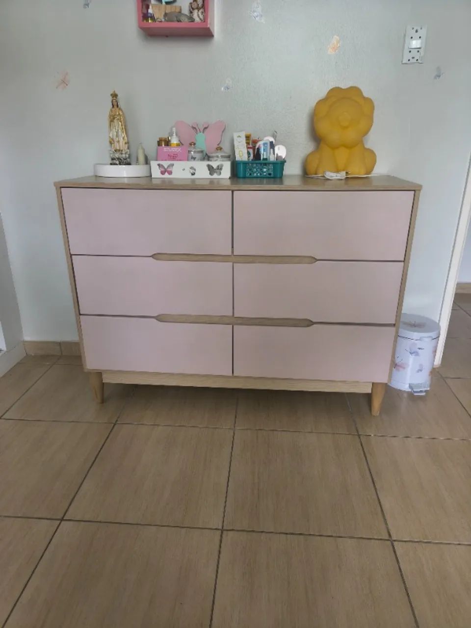 Cômoda infantil rosa com amadeirado. - Foto 4