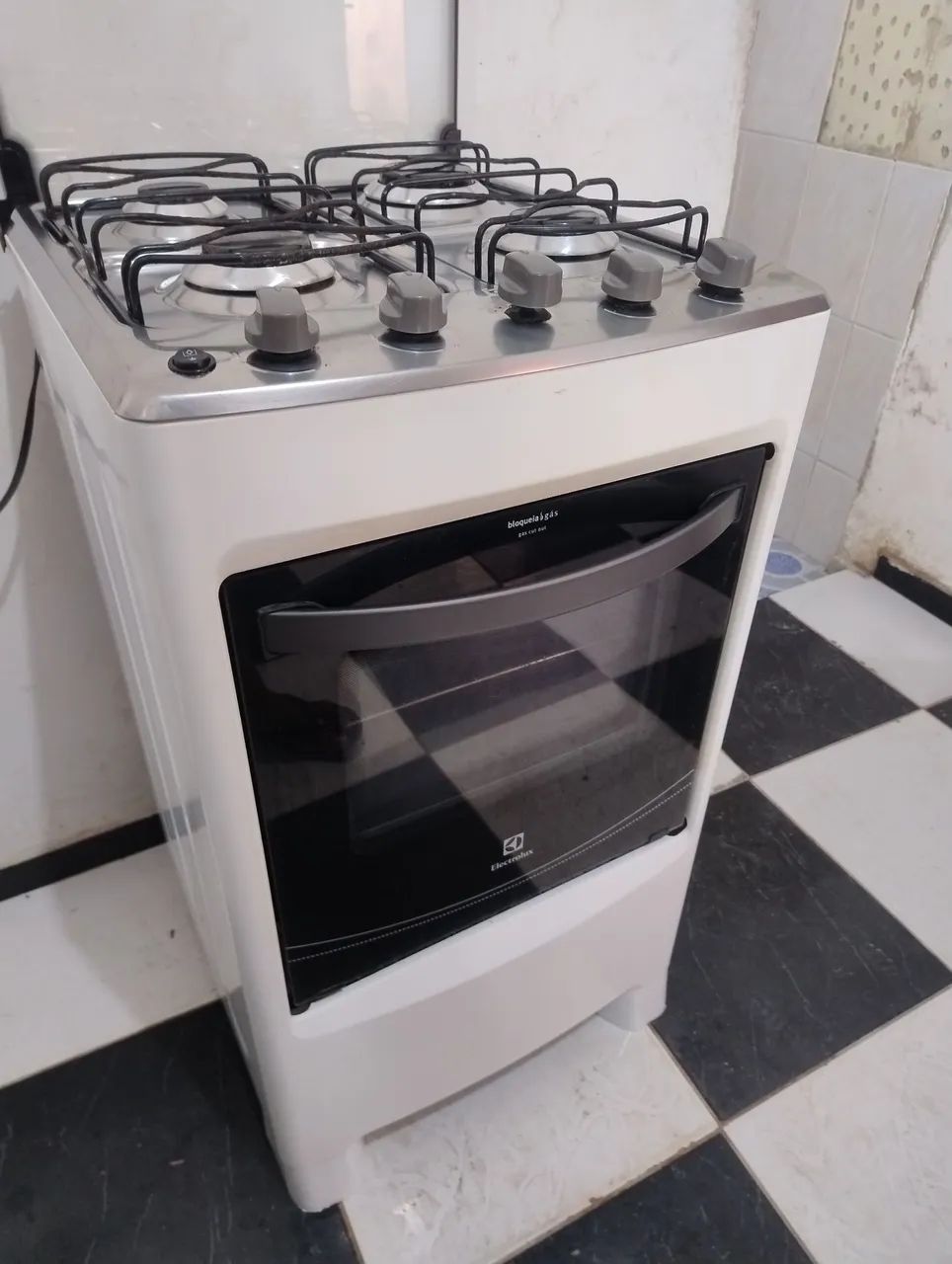 Fogão Electrolux Semi novo. - Foto 4