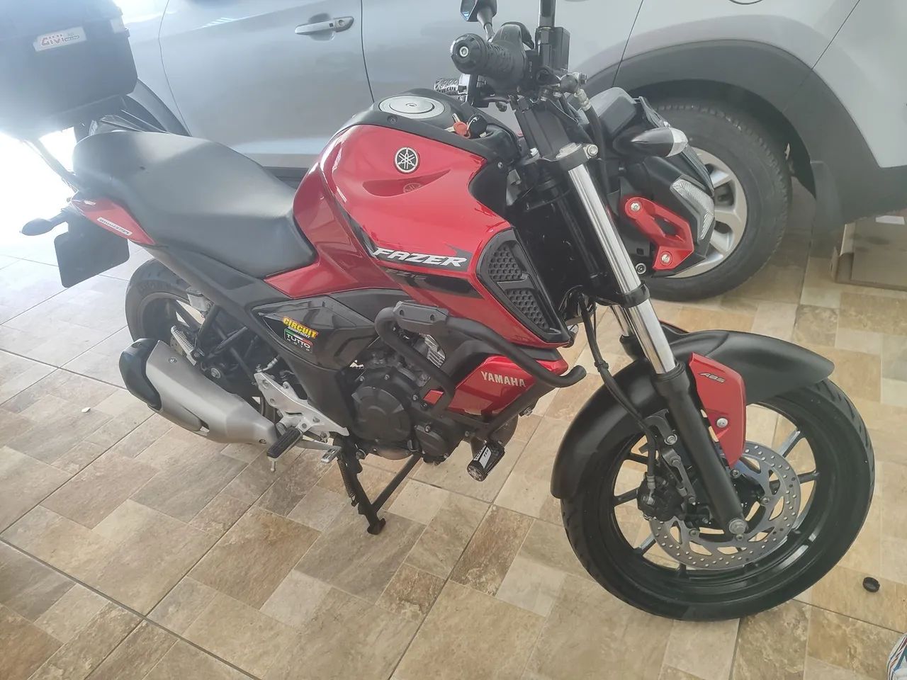 Fz15 2023 bem cuidada 