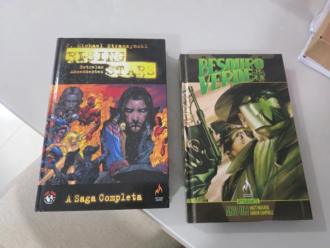 Hqs Rising Stars e Besouro Verde