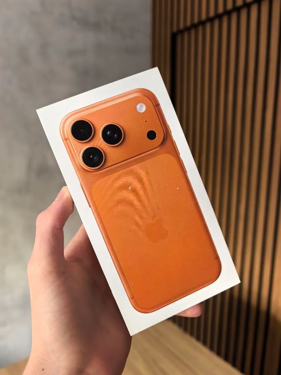 iPhone 17 Pro - 256gb Laranja