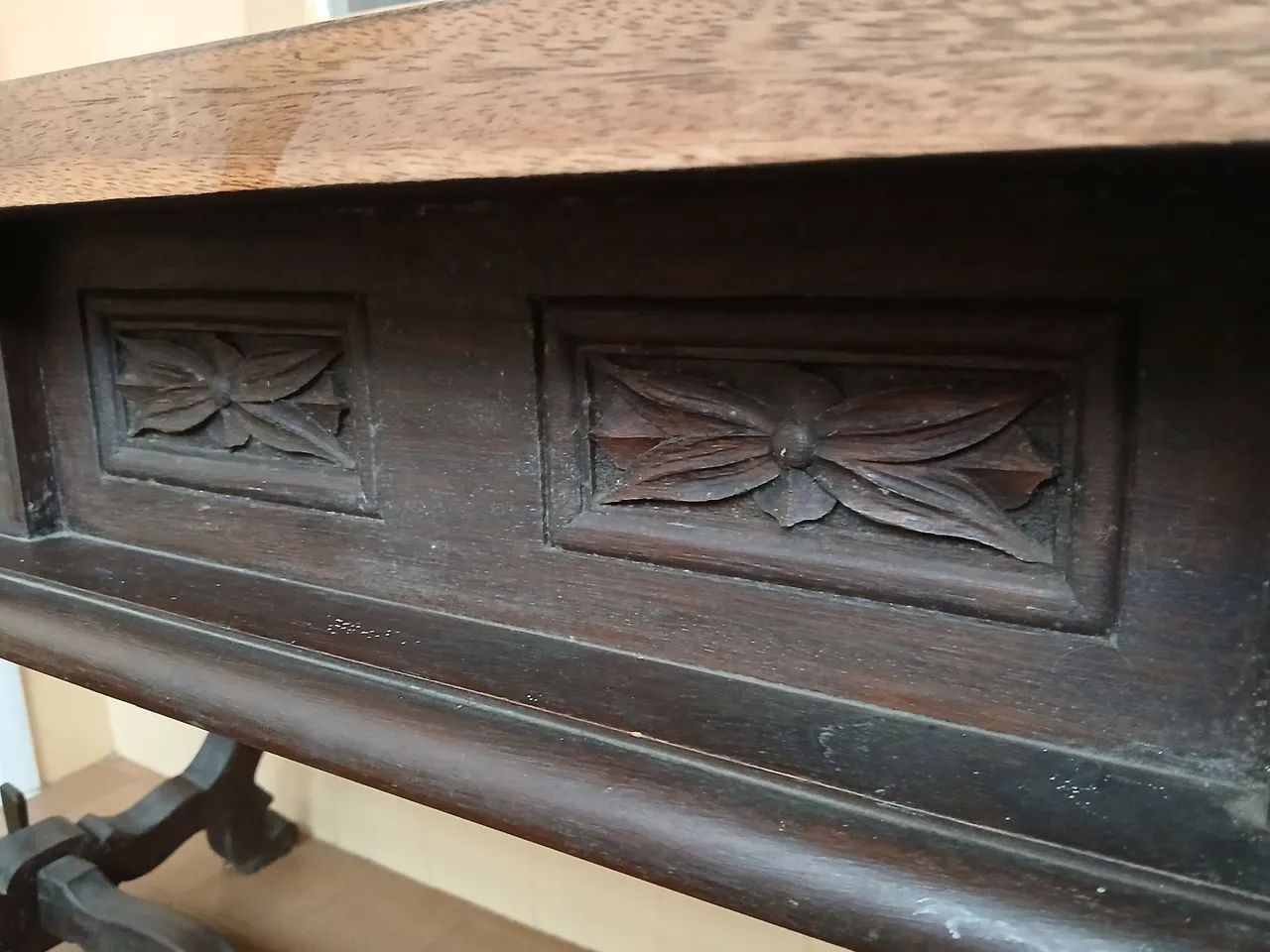 Mesa antiga