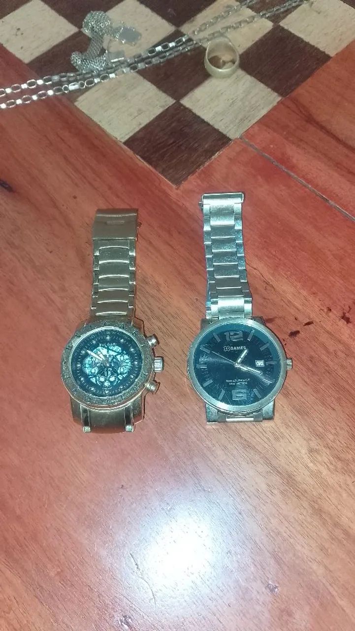 Vende-se 2 relógio 