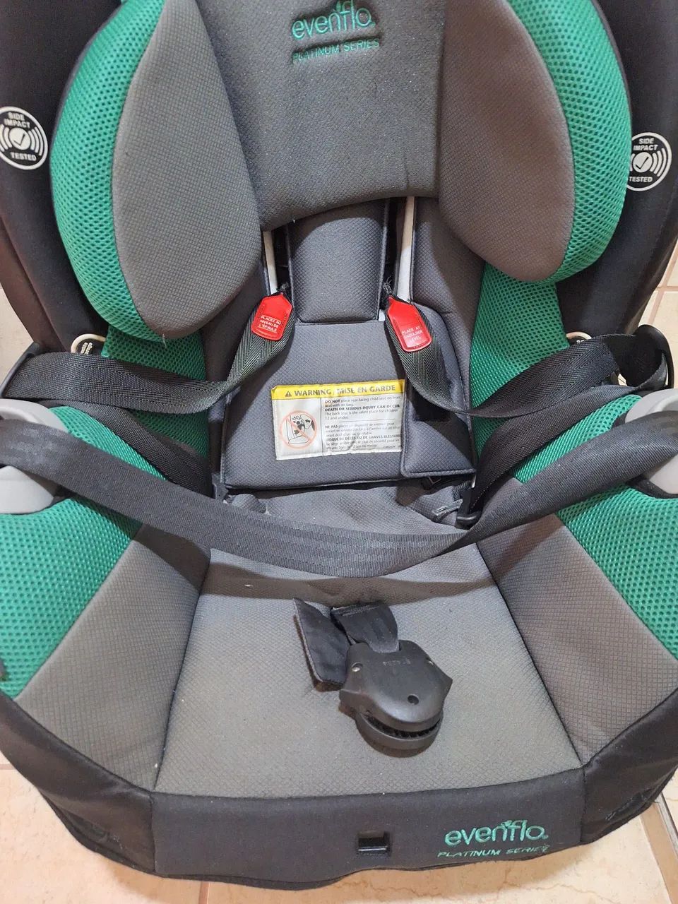 Cadeira infantil de carro Evenflo Platinum - Foto 3