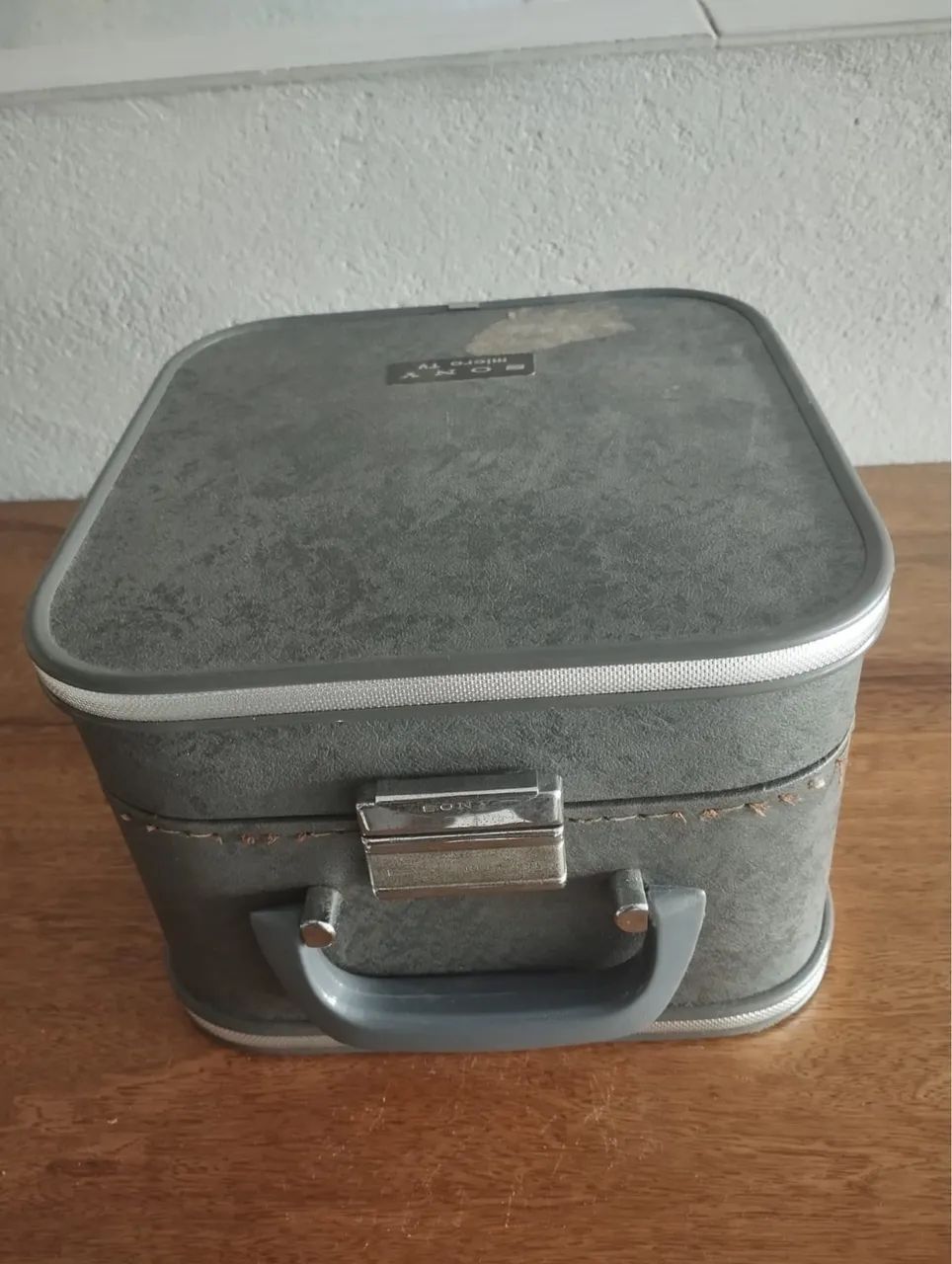 TV ANTIGA SONY - PEÇA DE COLEÇÃO / DECORAÇÃO - Foto 3
