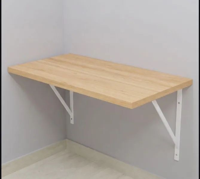 Mesa Suspensa / Bancada de Estudo e Home Office (Estado de Nova)