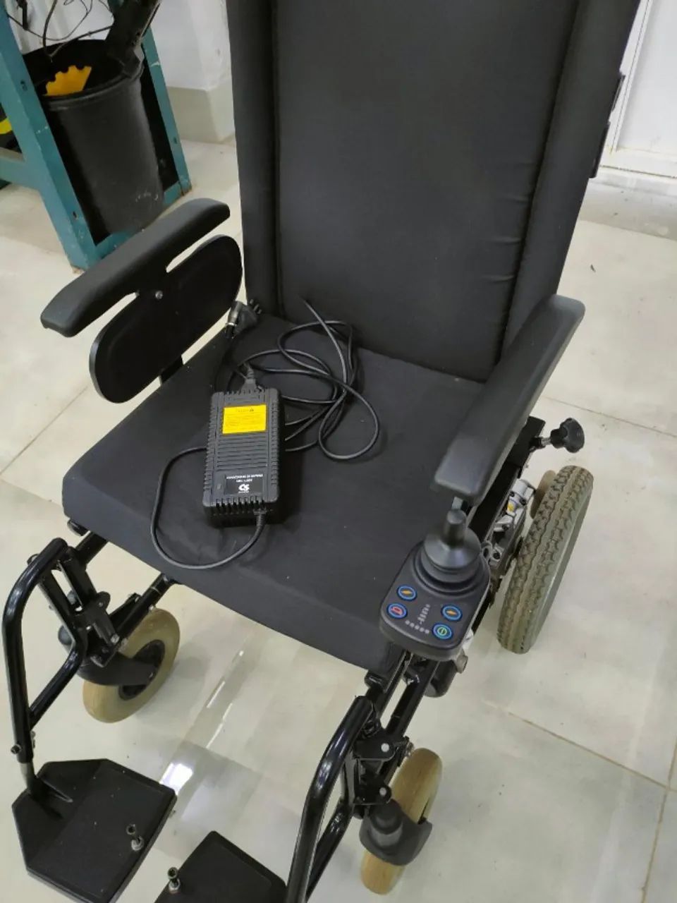 cadeira rodas motorizada elétrica - Foto 4
