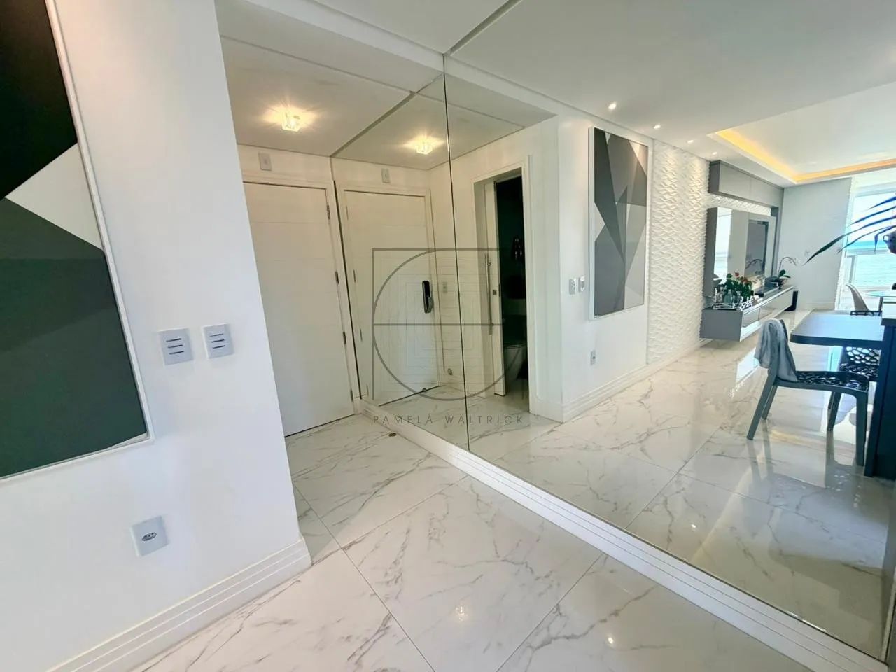 Apartamento finamente mobiliado com vista permanente para o mar em Canajurê - Foto 5