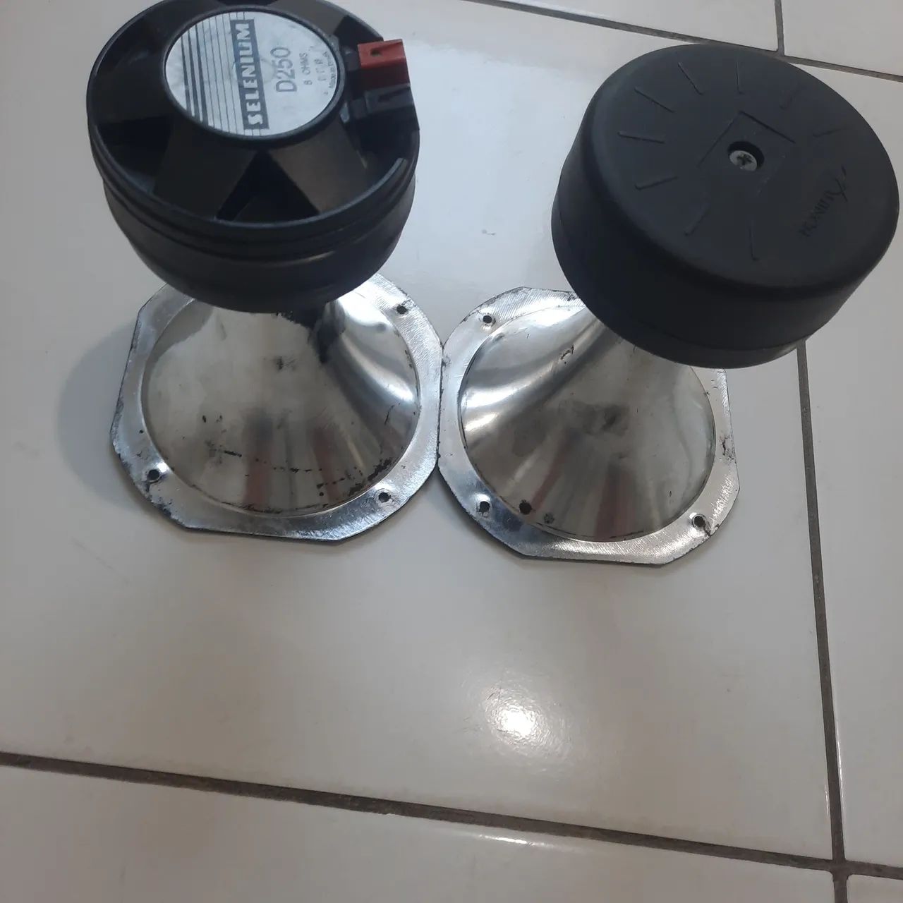 2 Draiver corneta.
