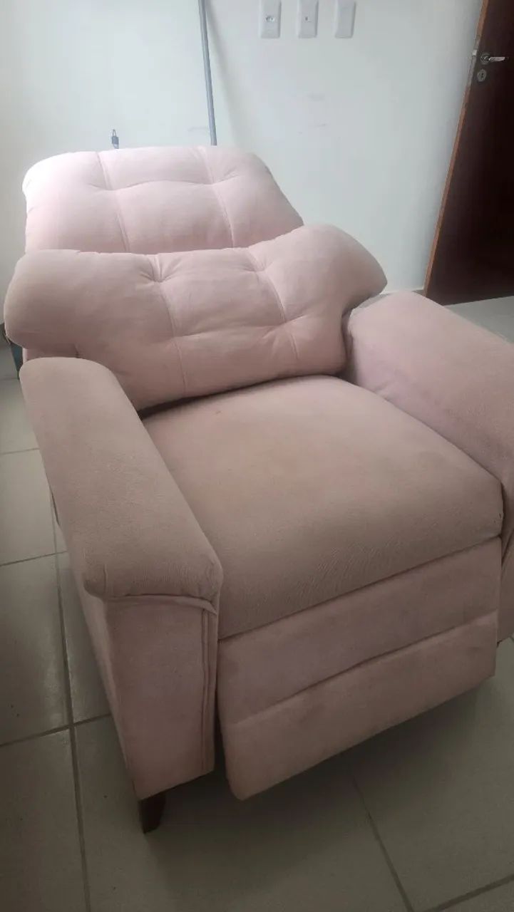 Armchair457517295920762881