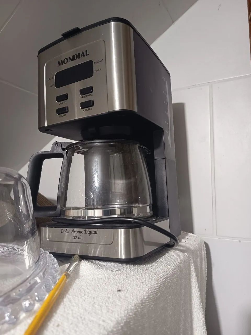 Cafeteira programa a hora de fazer o café  - Foto 2