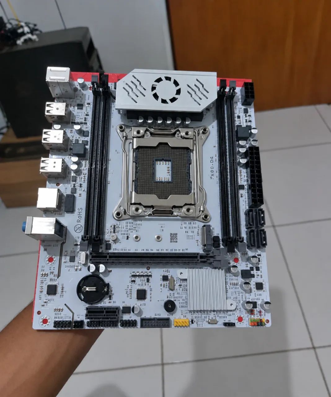 Kit Xeon X99 Qiyida D4 + E5-2690 v3 UNLOCK Turbo | 12c/24t - Foto 3