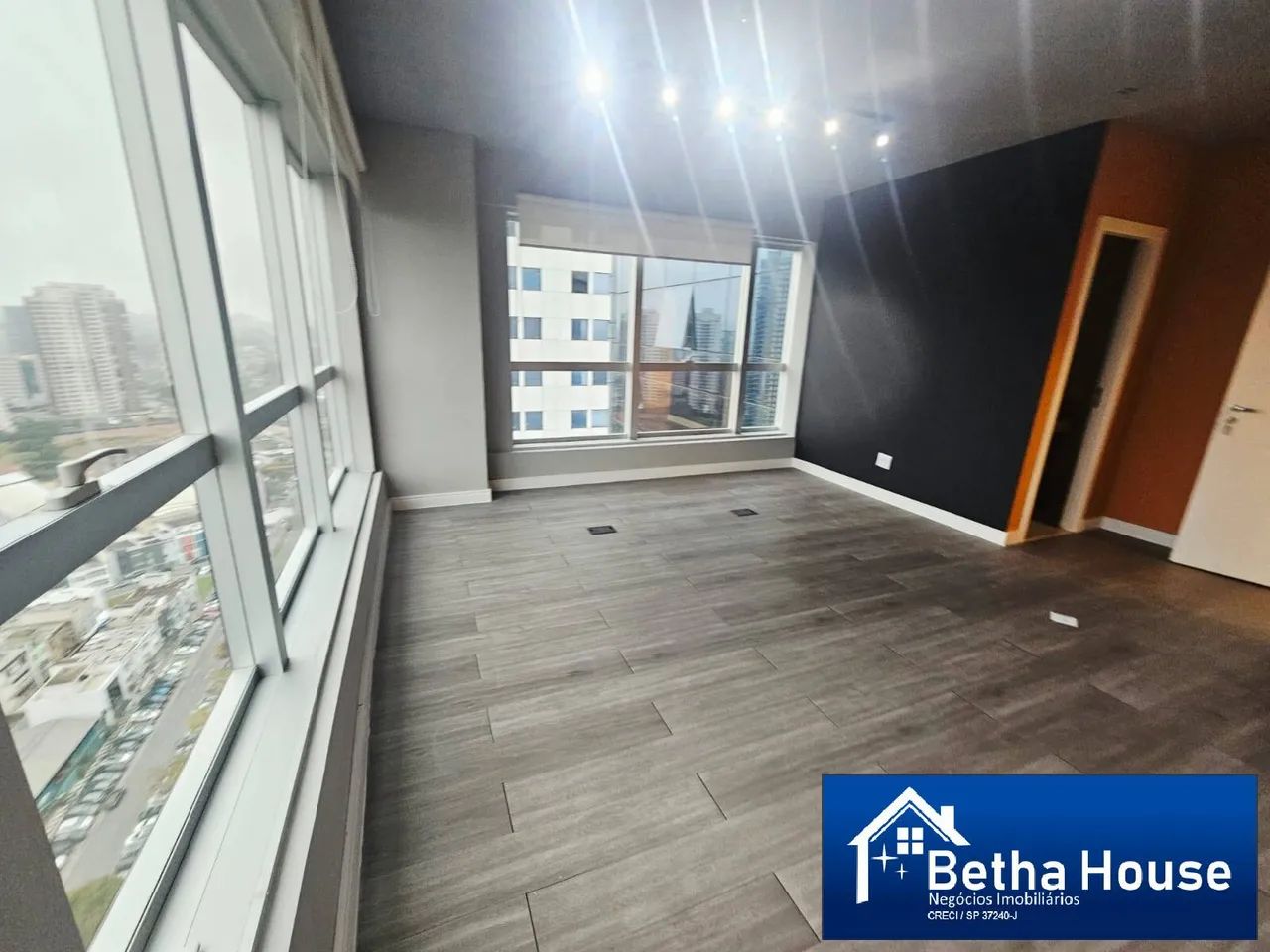 Sala Comercial com 36 m² Para Locação Em Alphaville - Foto 4