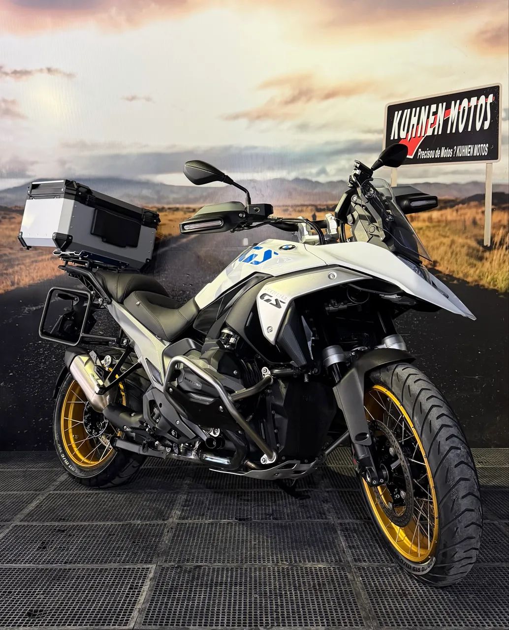 BMW R1300 Plus 2024 Apenas 7.700km 
