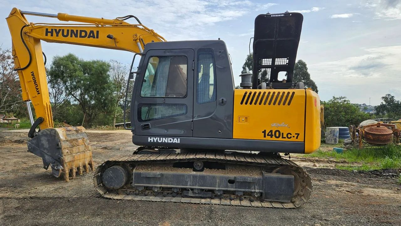 ESCAVADEIRA HIDRÁULICA HYUNDAI  - Foto 2