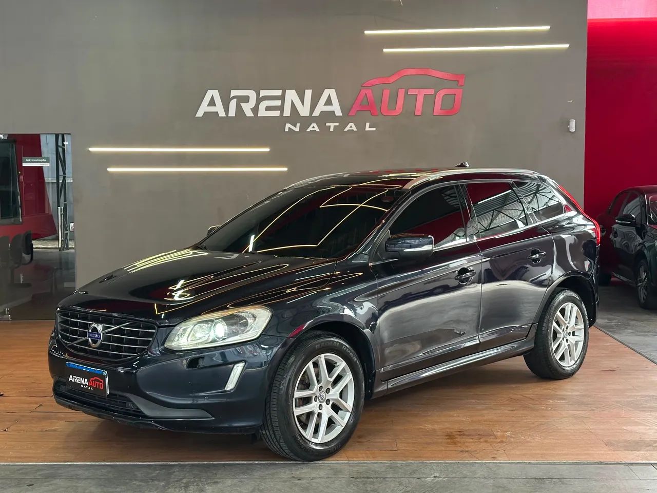 Volvo Xc60 2.0 D5 DIESEL MOMENTUM AWD GEARTRONIC 2017