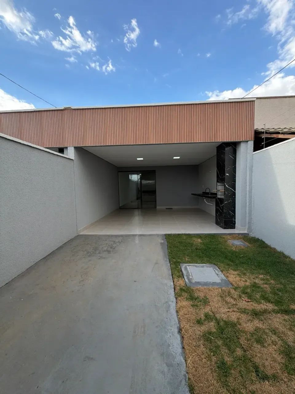 Casa 3/4 com suite - Entrada R$ 6.000,00