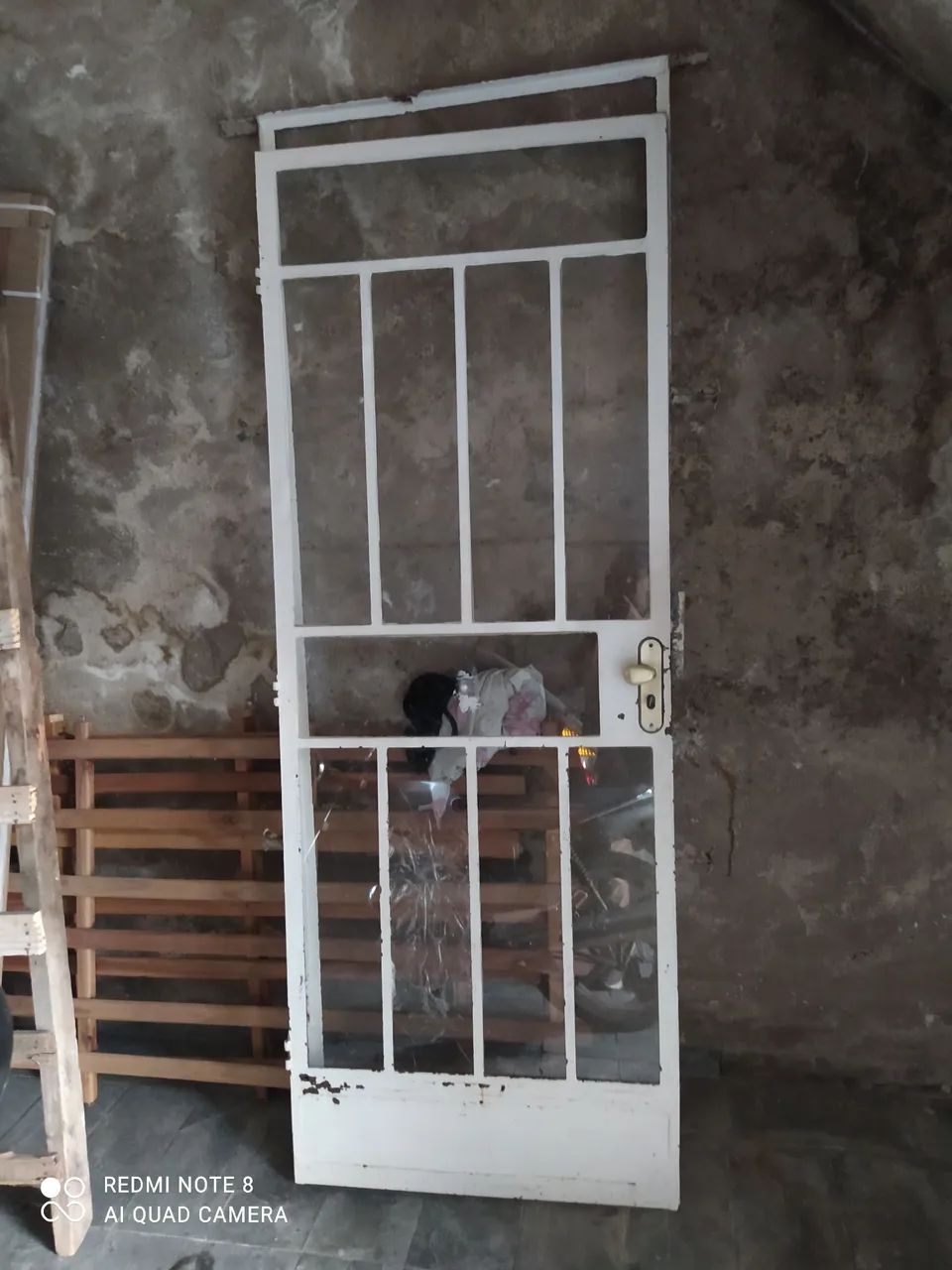 Porta e aço com vidro 