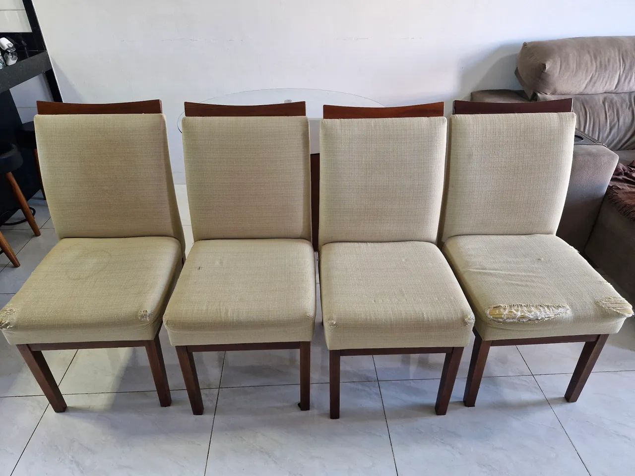 Conjunto mesa de jantar e 4 cadeiras - Foto 5