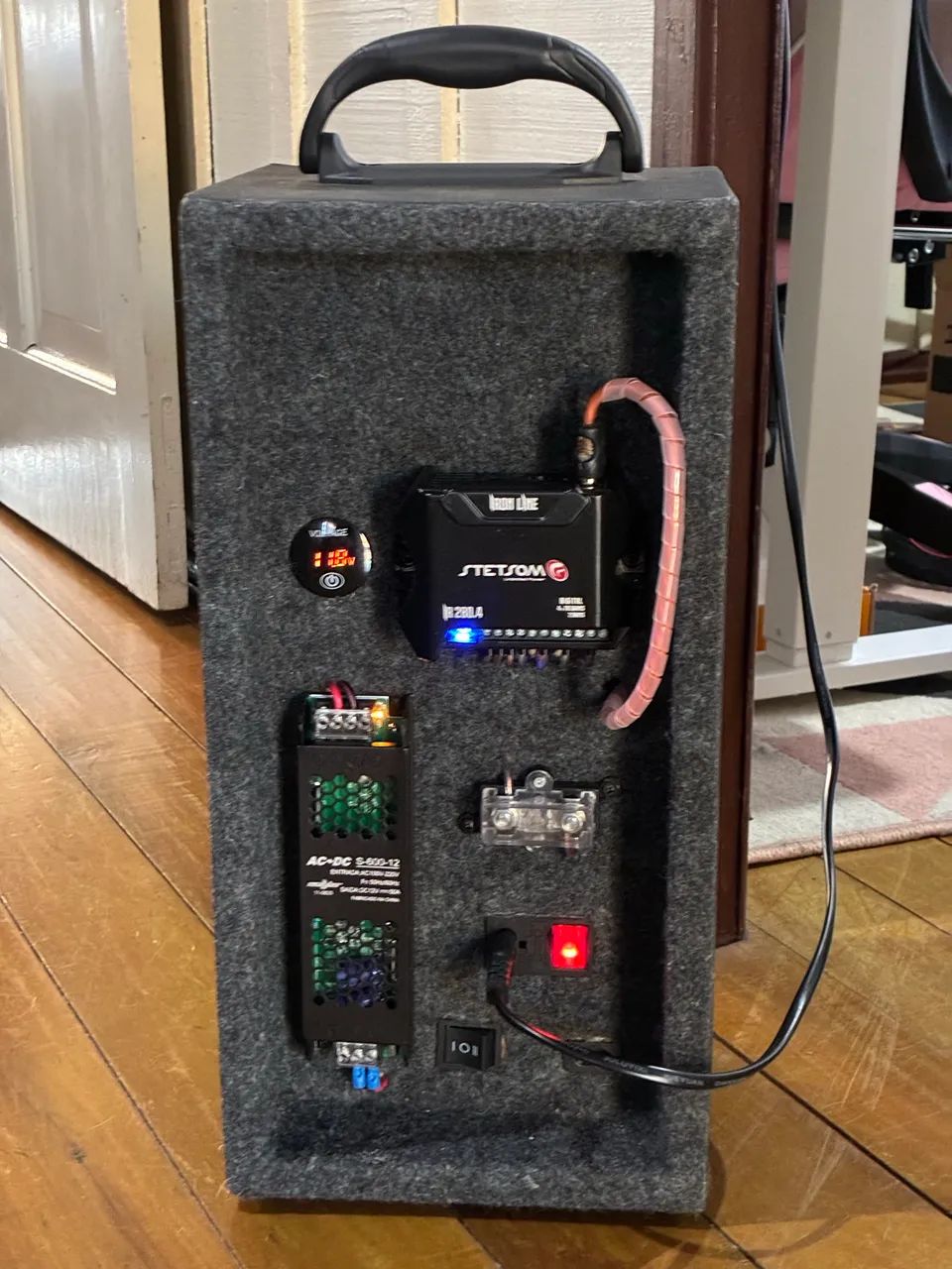 Caixa Mini Bob JBL adap. Para Bateria - Foto 2