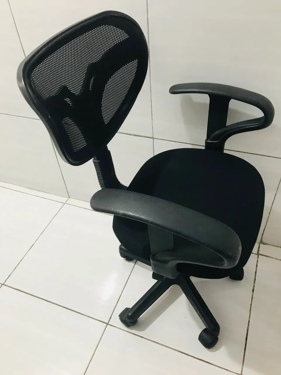Cadeira para escritório e escrivaninha 