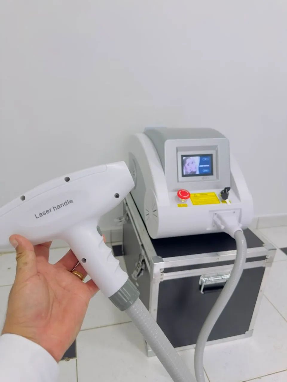 Laser ND Yag Remoção de tatuagem  - Foto 5