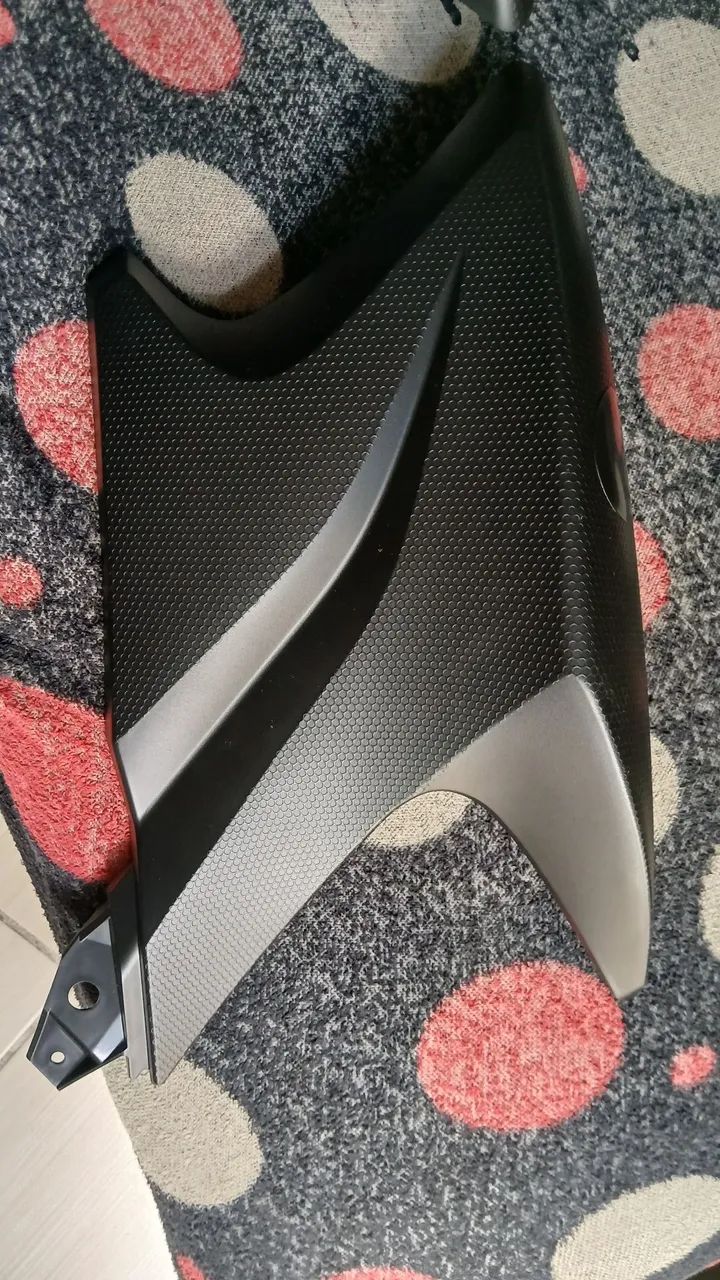 Vendo Carenagem de Factor Zerada! - Foto 2