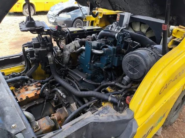 EMPILHADEIRA HYUNDAI 40D-9K - 4T 2016 - Foto 3