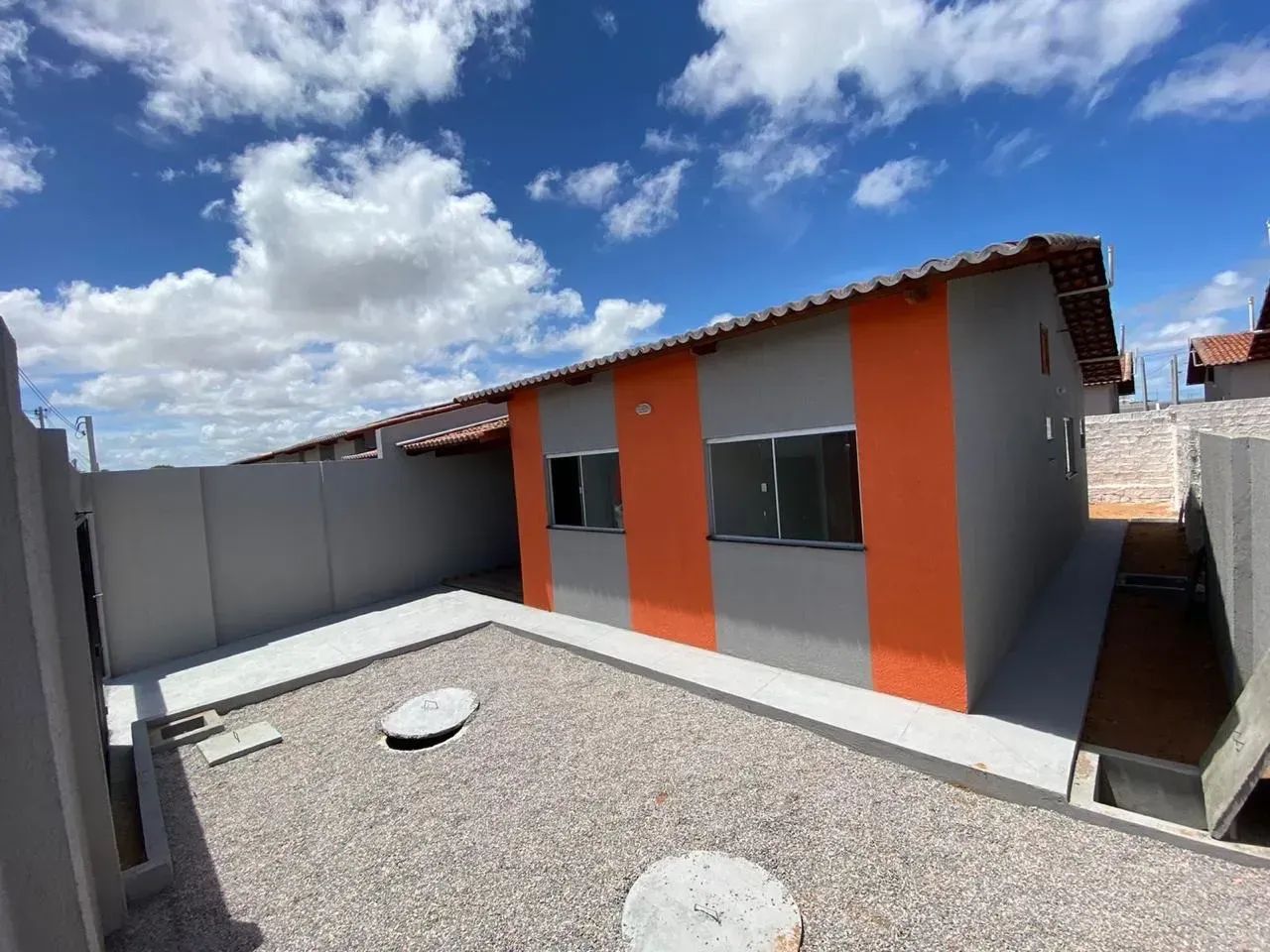 REPASSO CASA EM EXTREMOZ 2/4 COM SUITE