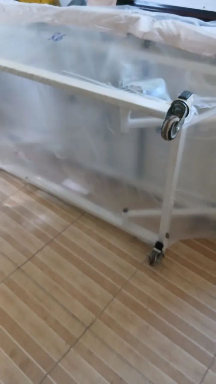 Cama hospitalar  motorizada com elevação  , sem uso . - Foto 3