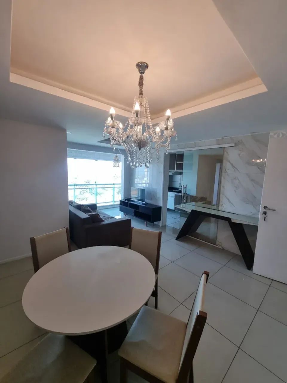 APARTAMENTO MOBILIADO NO RENASCIMENTO COM 3 QUARTOS - Foto 3