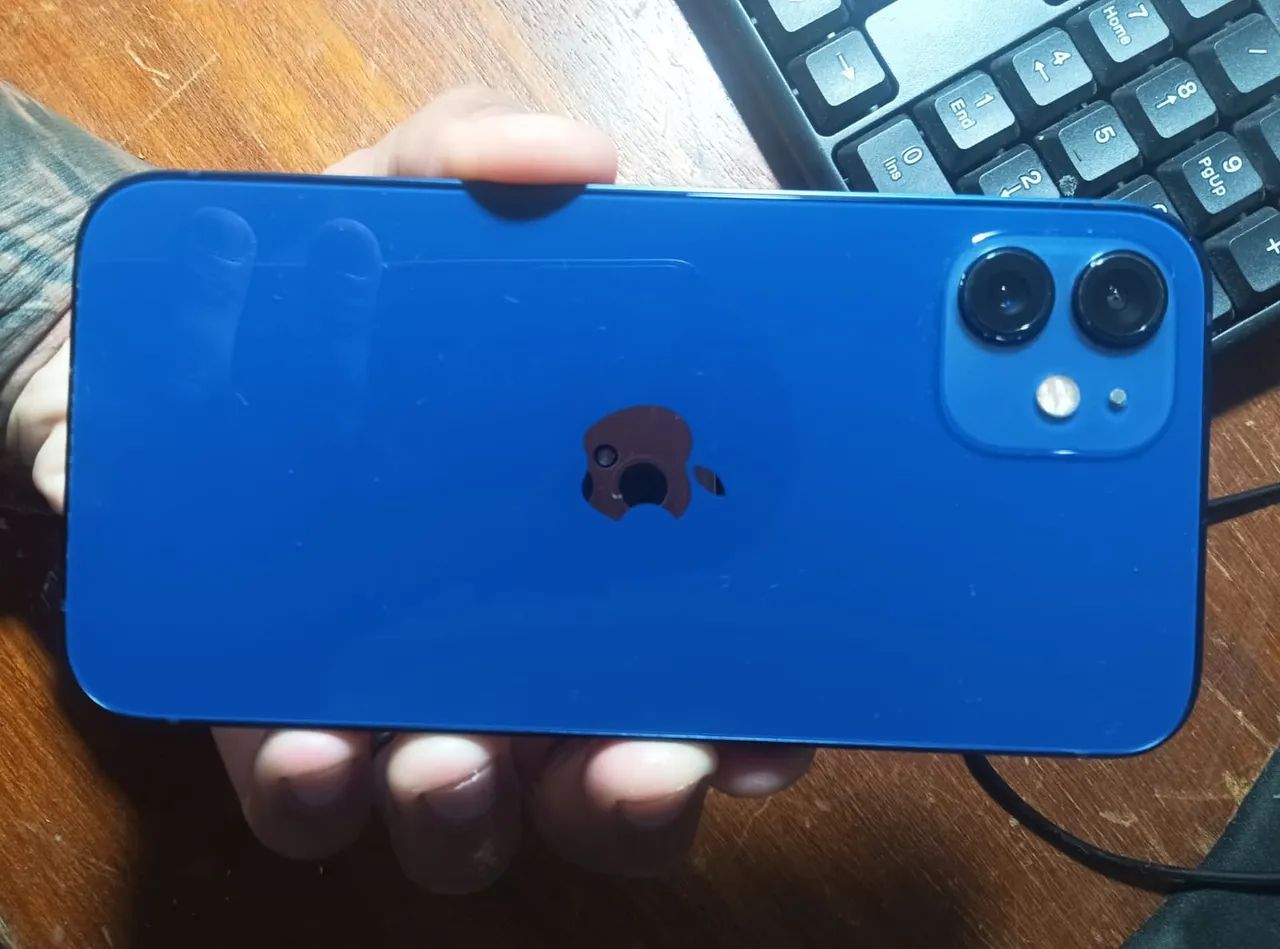 iPhone 12 64GB Azul (negociável) - Celulares e Smartphones - Setor