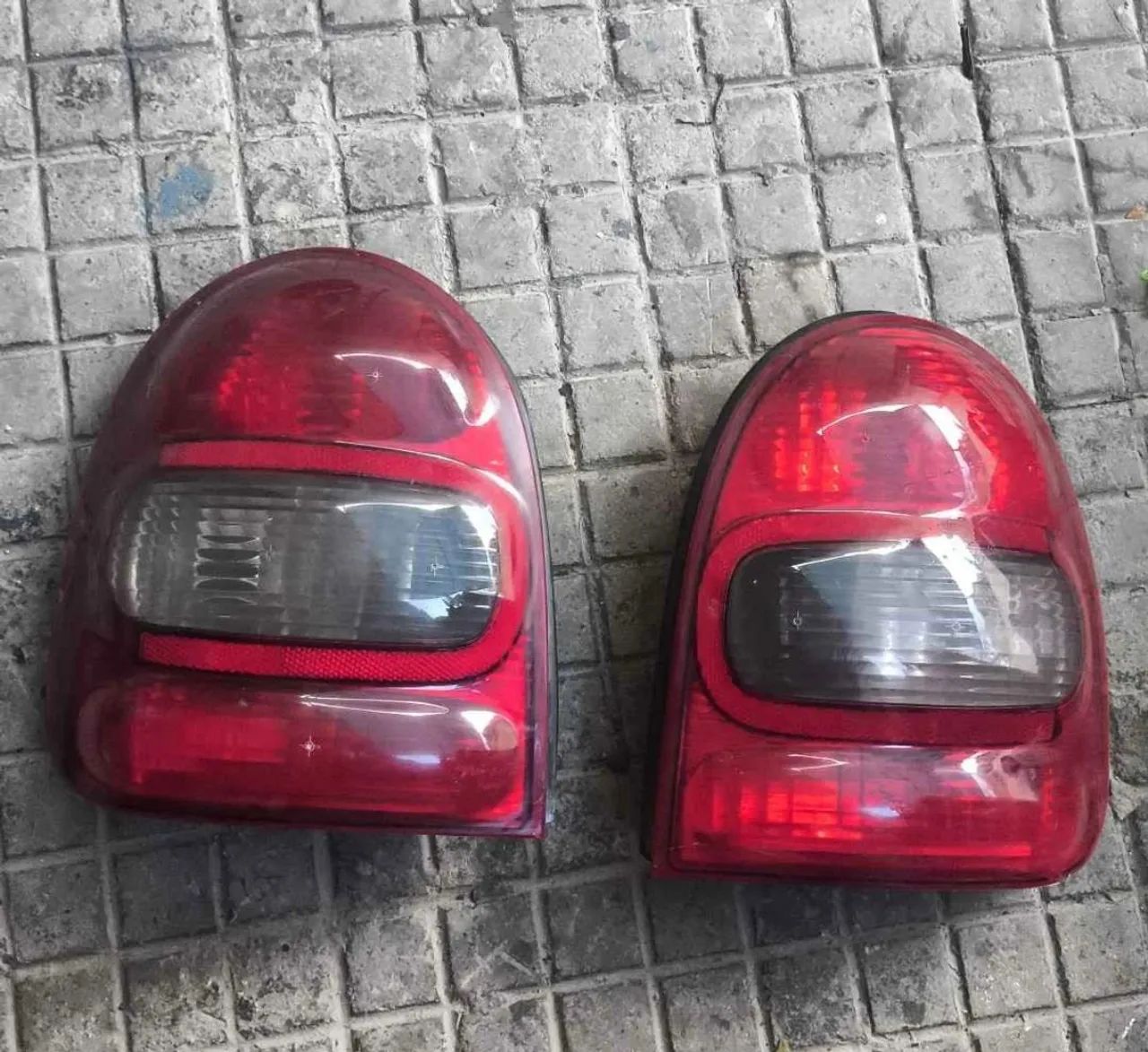 Lanterna traseira Corsa sedam 
