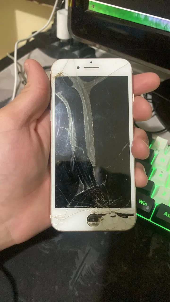 iPhone 8 para retirada de peças 