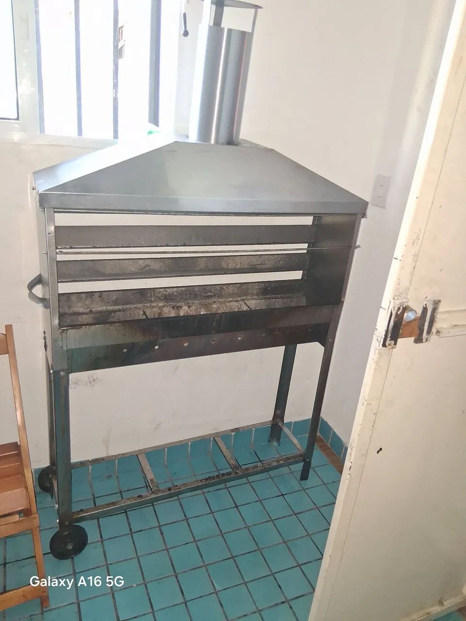 Churrasqueira ideal para comércio de Rua