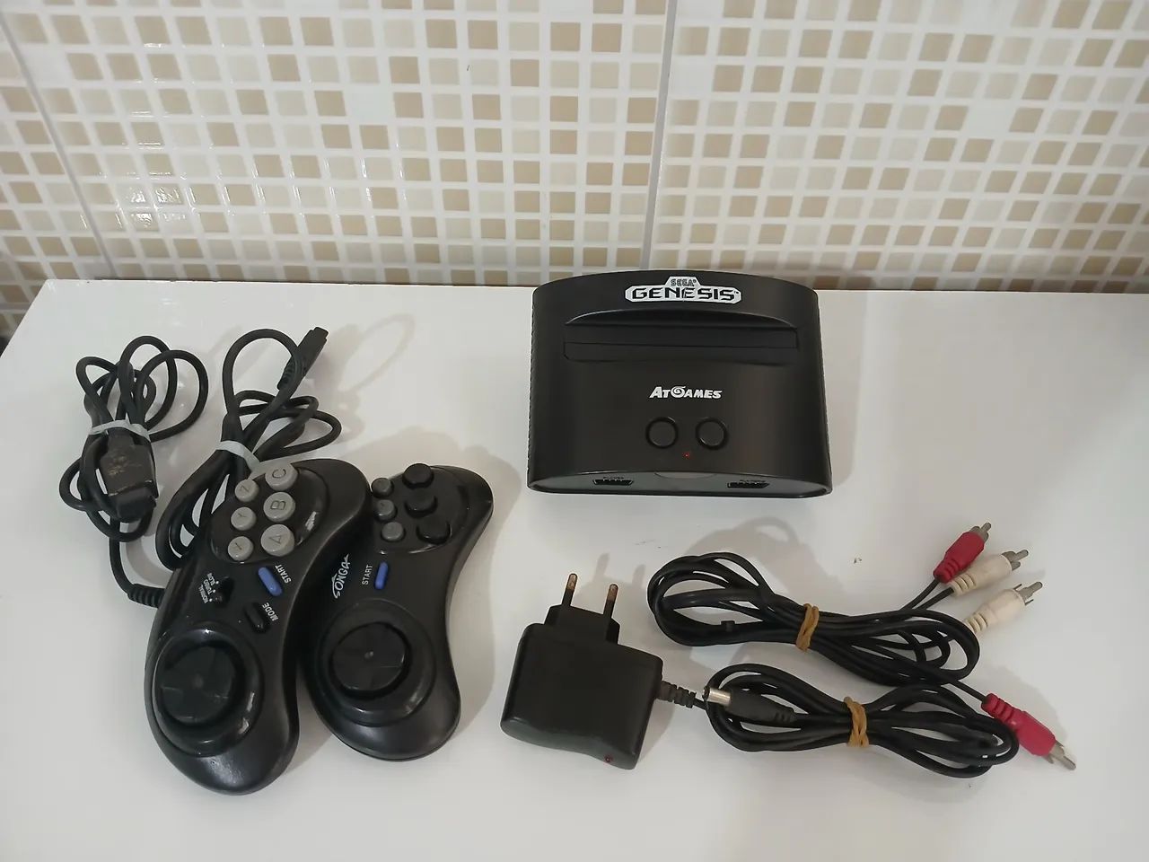 ATGAMES GÊNESIS  (CLONE DO MEGA DRIVE).