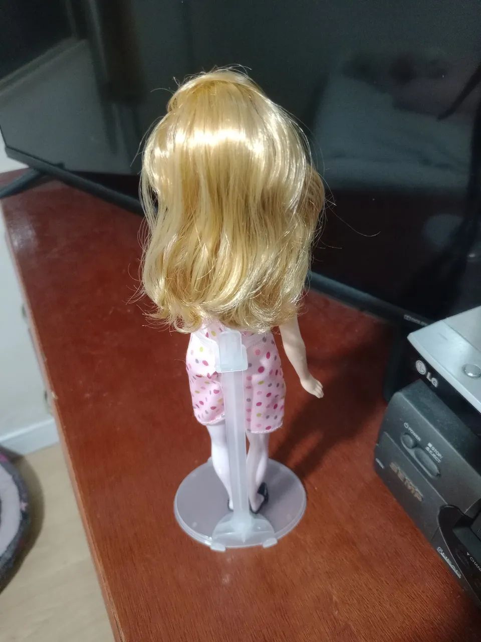 Linda boneca Barbie loira  - Foto 4