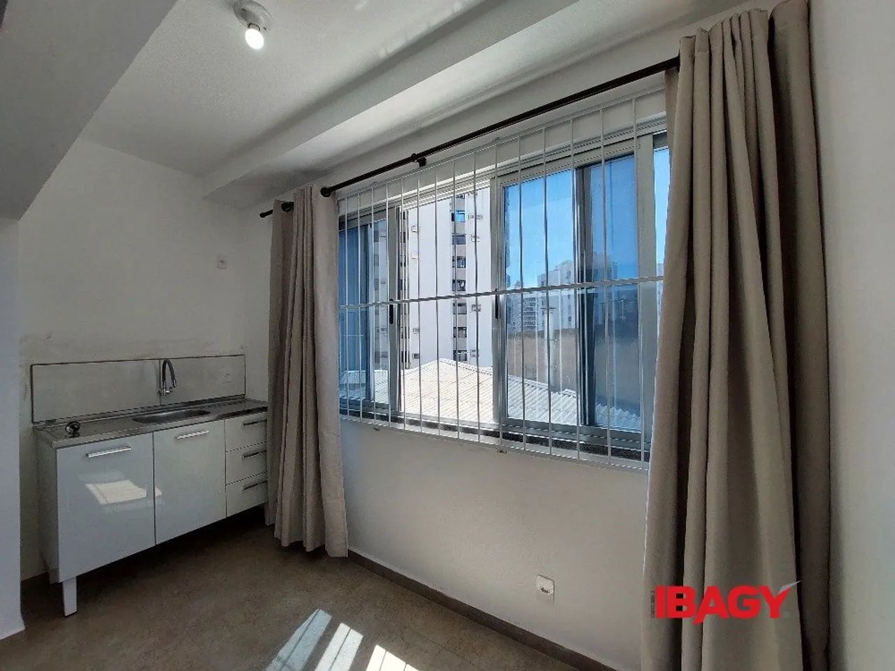 Excelente Studio 1 dormitório(s) em Centro - Florianópolis - Foto 4