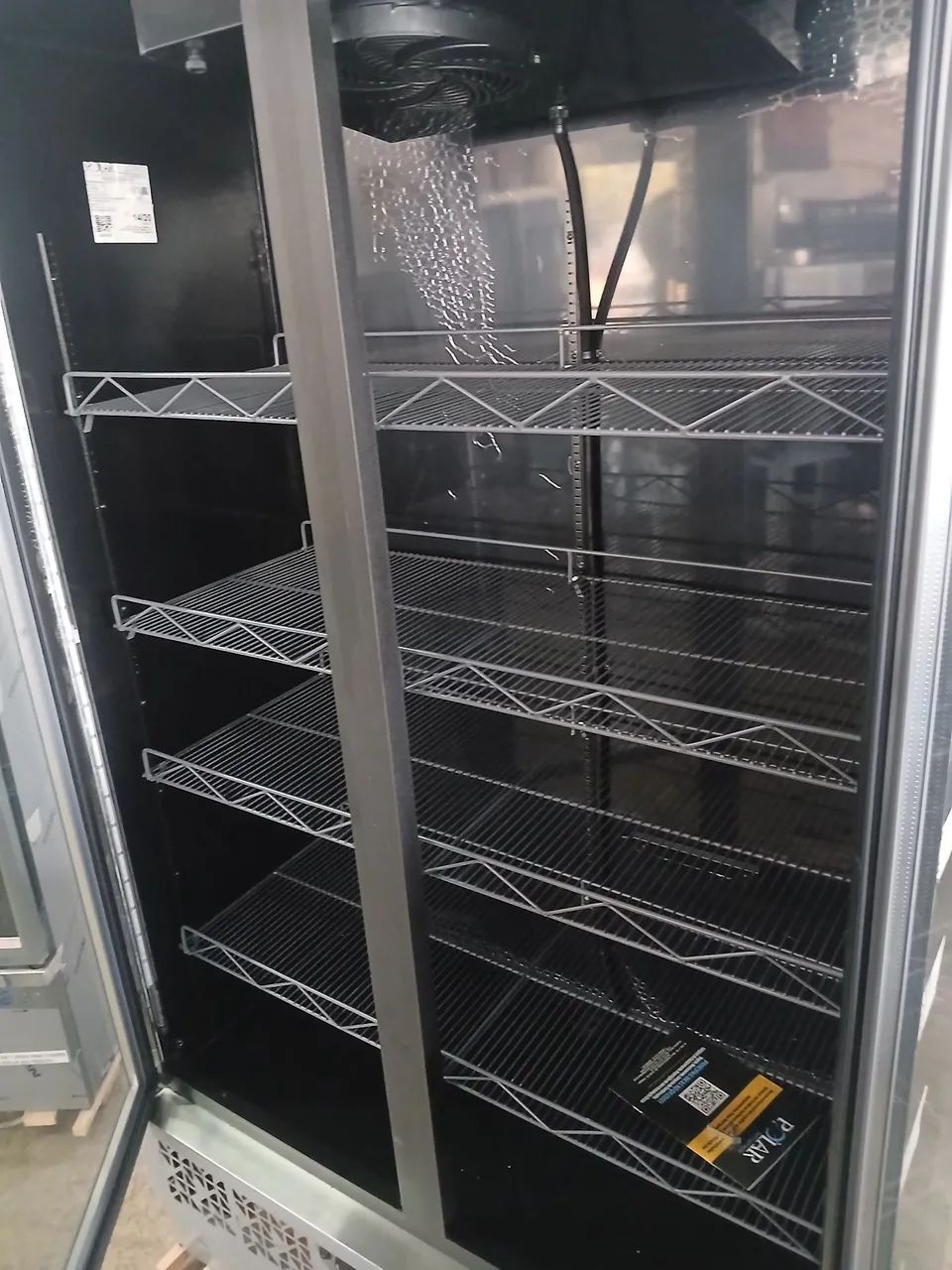 Expostor Refrigerado 2 Portas 1,15m 220V - Polar - Foto 3