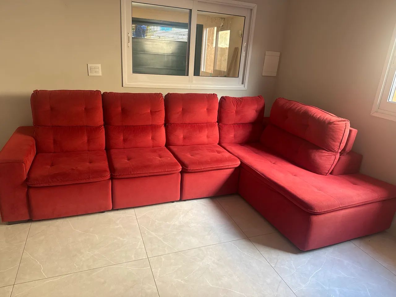? Sofá Retrátil e Reclinável Conforte House - Vermelho (com Chaise)