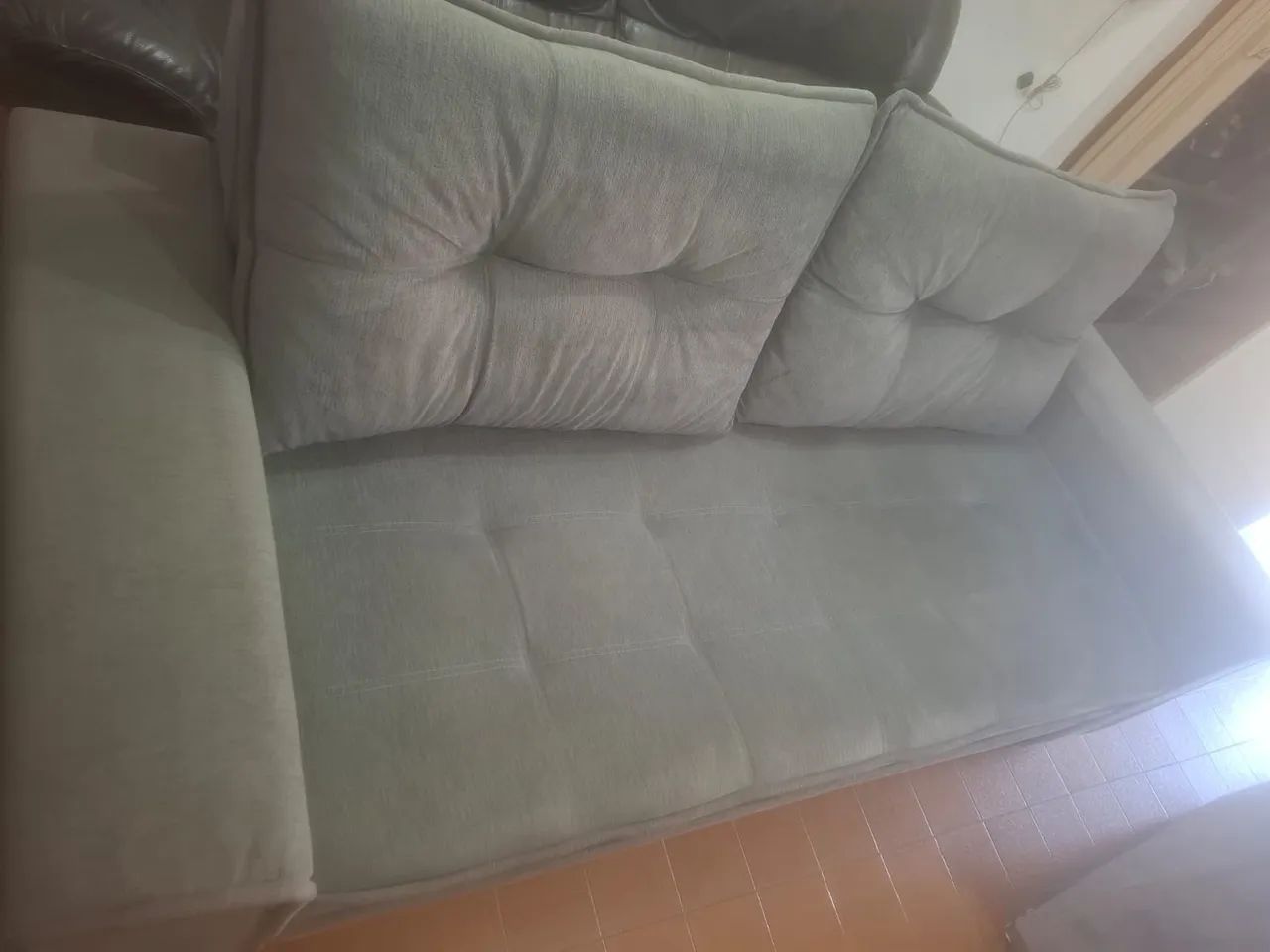 Sofá semi novo urgente!!! - Foto 4